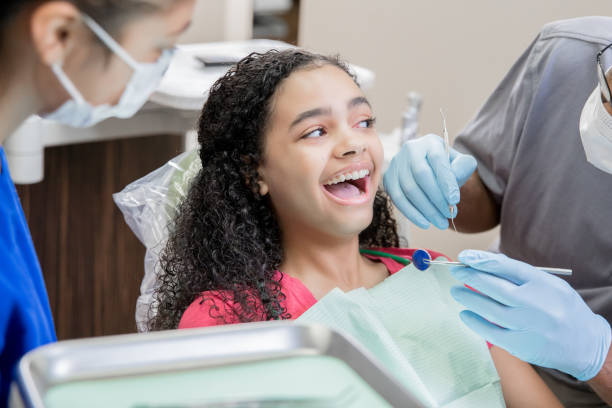 Best Walk-In Emergency Dental Services in Jan Phyl Village, FL